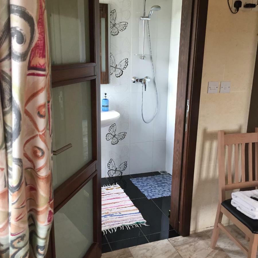 Country Views Bed & Breakfastビクトリア エクステリア 写真